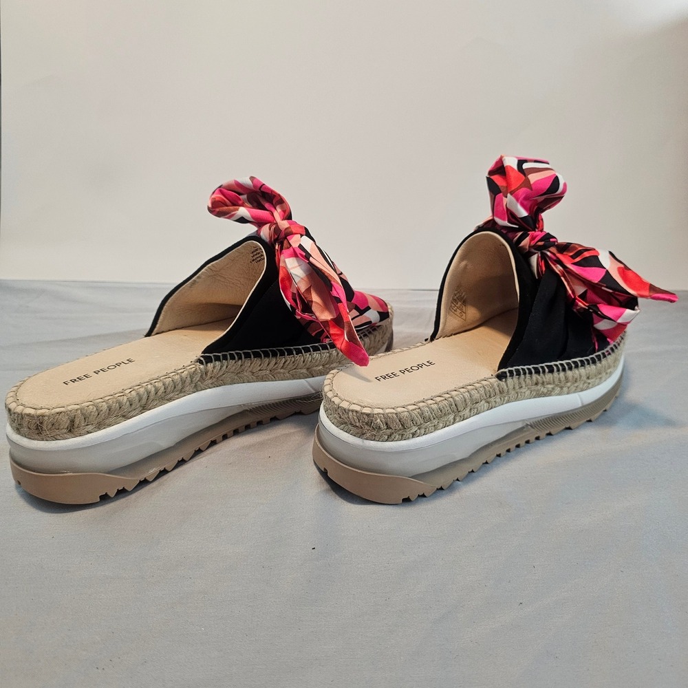 Free People 38 (7.5) Chapmin Floral Platform Slip On Sport Sandal NWOT NWOB $178 - Picture 9 of 12